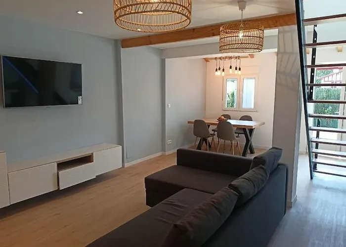 Nice Family House